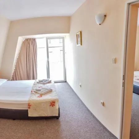 Hotel Eva ホテル 2*