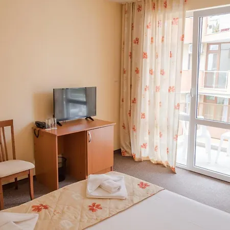 ホテル Hotel Eva 2*