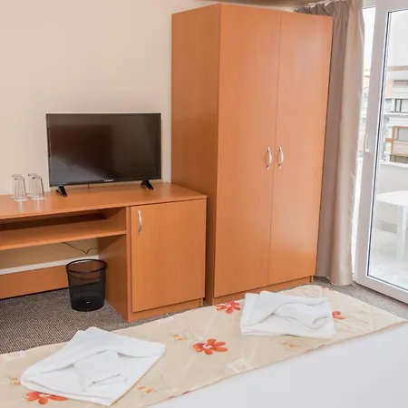 Hotel Eva ホテル 2*