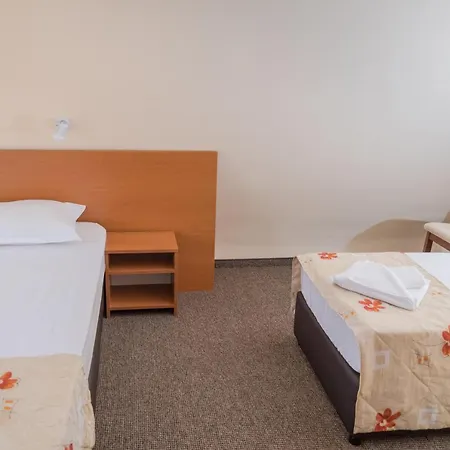 ホテル Hotel Eva ラヴダ