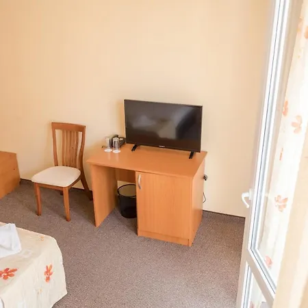 Hotel Eva ホテル 2*