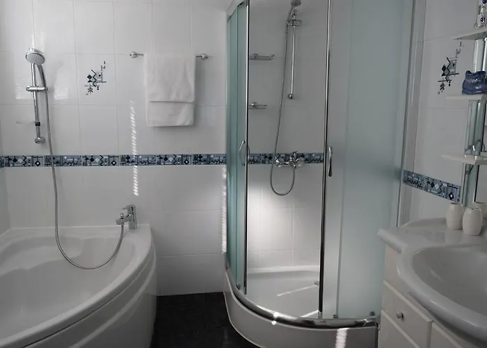 Hotel Eva מלון 2*