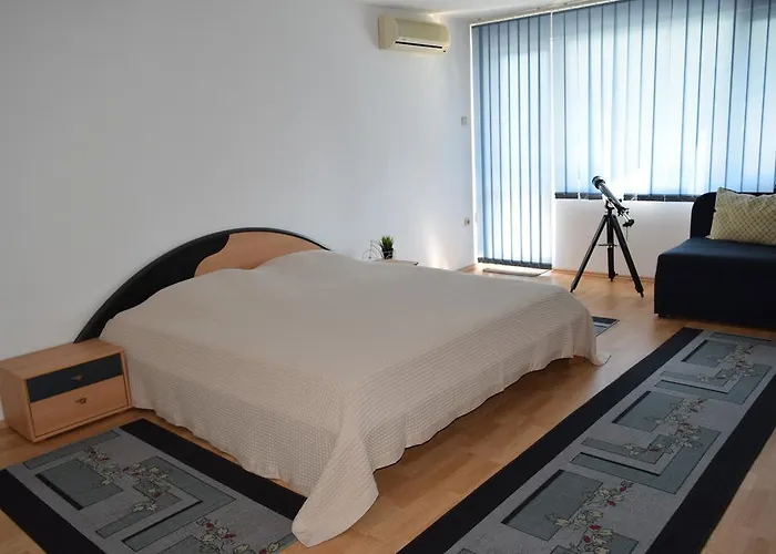 מלון Hotel Eva רבדה