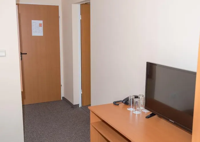 Hotel Eva 2* רבדה