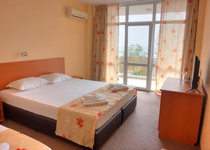 מלון Hotel Eva רבדה