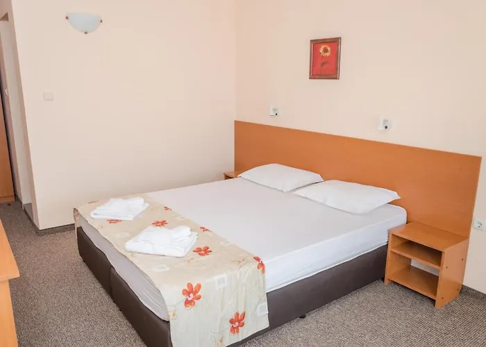 Hotel Eva 2* רבדה