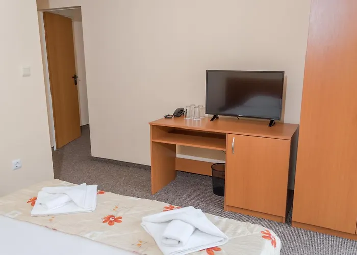 Hotel Eva מלון רבדה