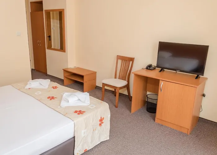 Hotel Eva מלון רבדה